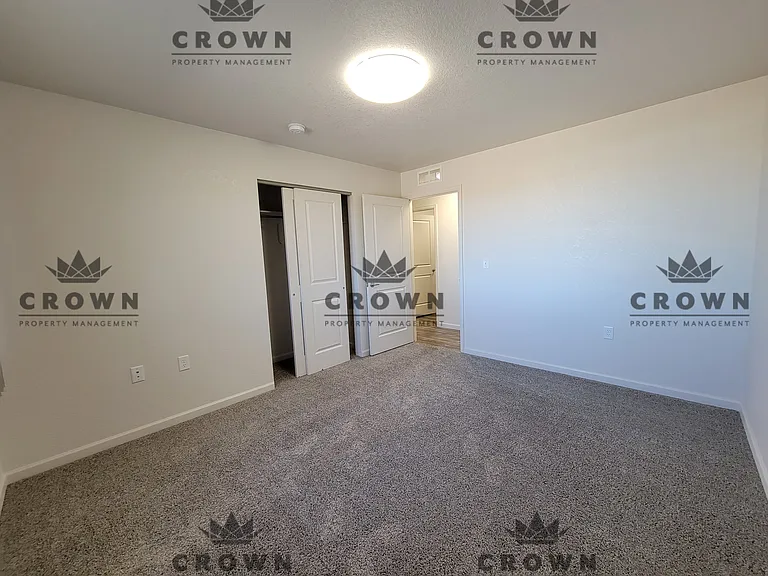 3533 Storey Blvd — Photo 9