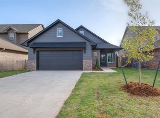7504 Comrade Ln, Yukon, OK 73099