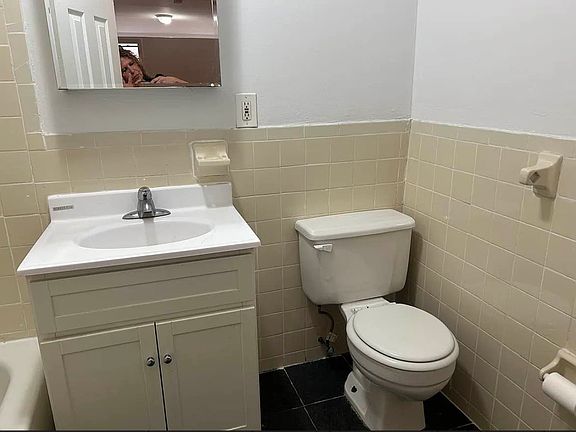 5th image of 343 E 81st St APT 3B