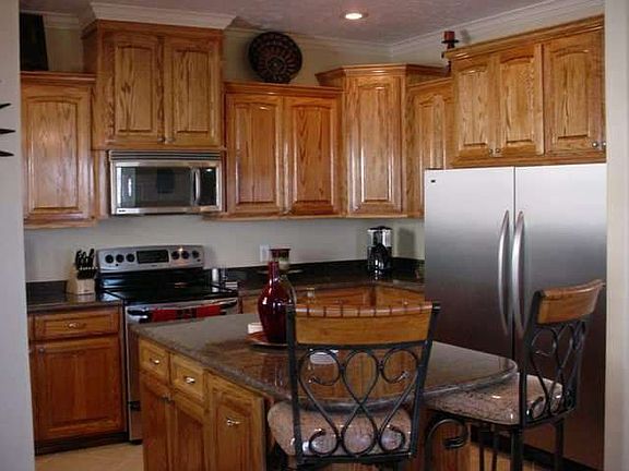 2nd image of 874 Wommack Dr