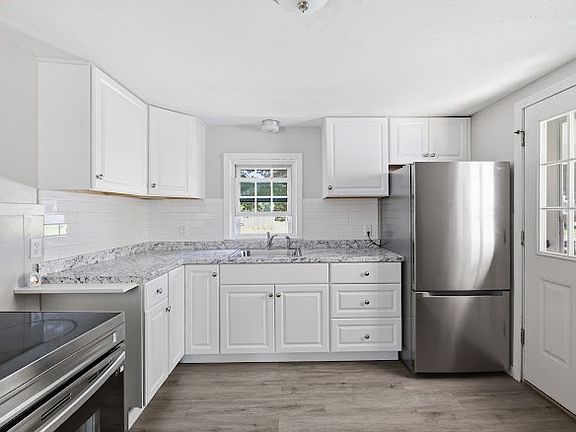 5th image of 535 Prospect St