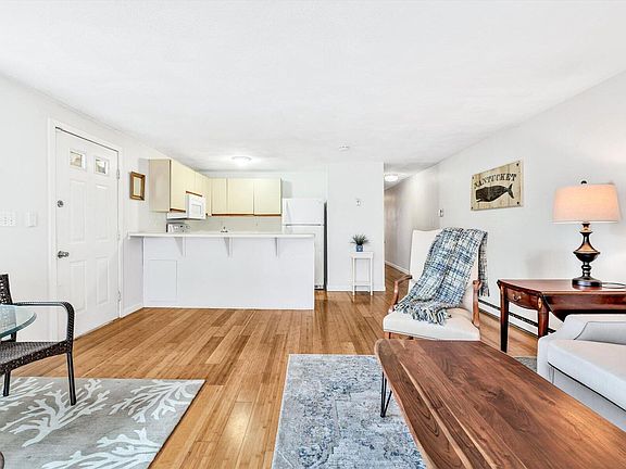 5th image of 35 Ashumet Road UNIT 12A