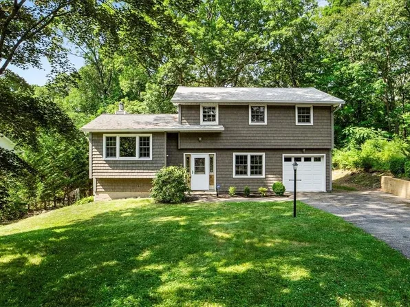 47 Winthrop Drive, Cortlandt Manor, NY 10567