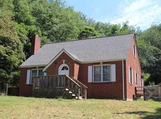 1836 Us Highway 221 N, Jefferson, NC 28640