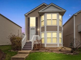 873 Symphony Dr, Aurora, IL 60504