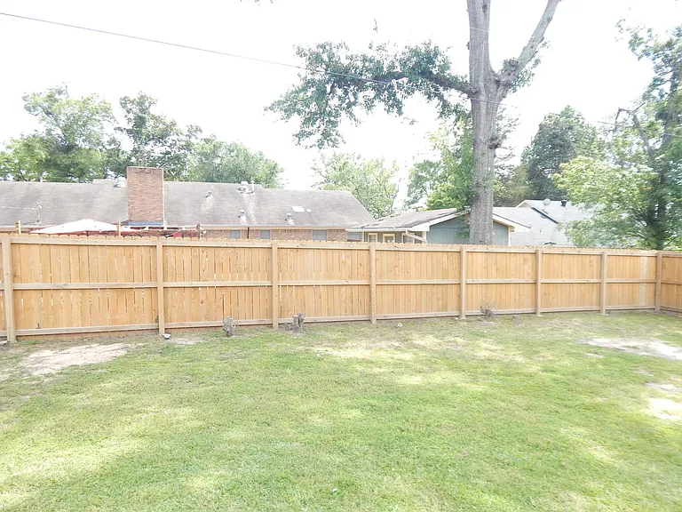 905 David Dr — Photo 40