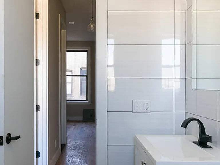 566 Maple St #2F — Photo 26