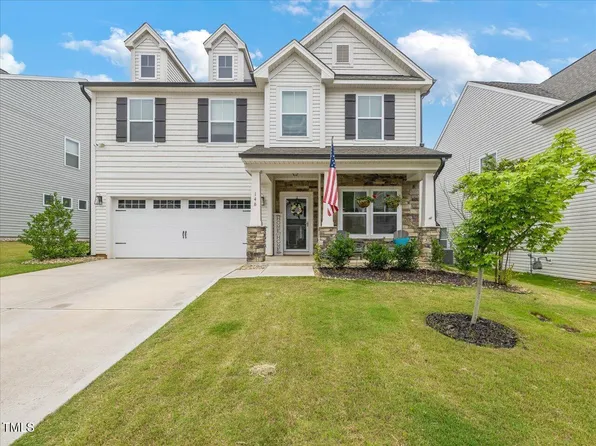 146 Bent Willow Dr, Clayton, NC 27527