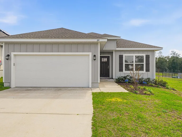 201 Lyla Ln — Photo 11