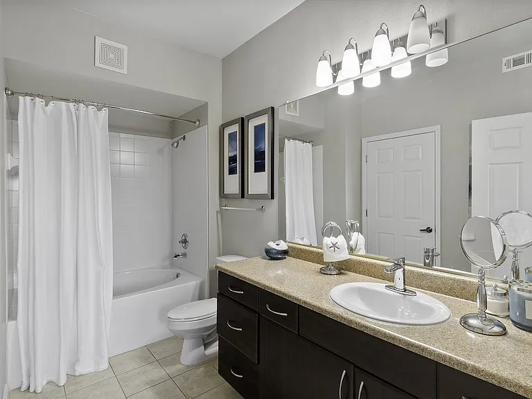 Courtney Station Apartments — Photo 19