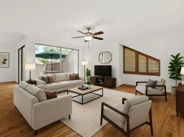 318 Litchfield Ln, Houston, TX 77024