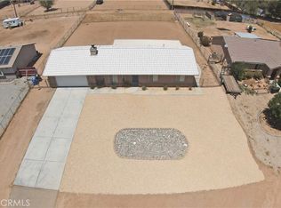 12814 Lakota Rd, Apple Valley, CA 92308