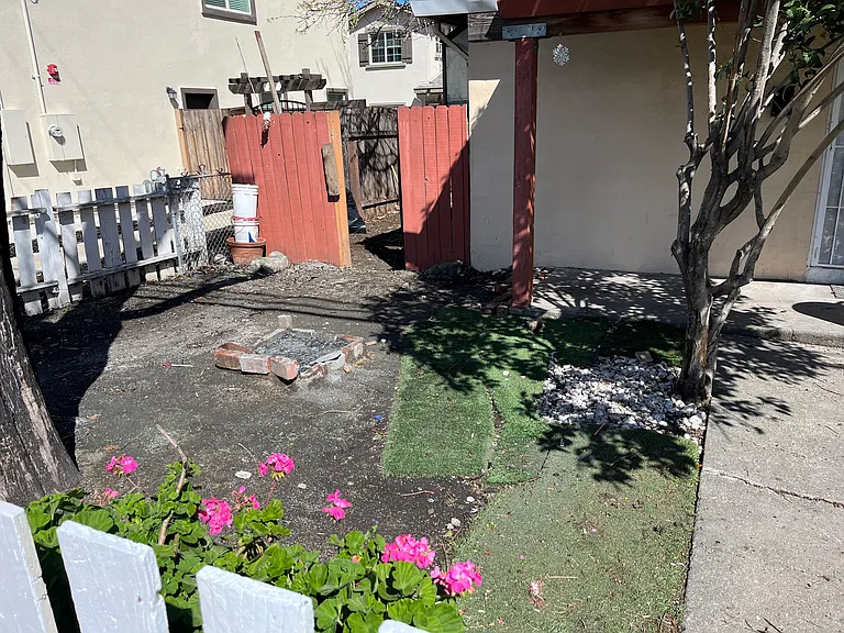 62 Alturas Ave #A — Photo 9