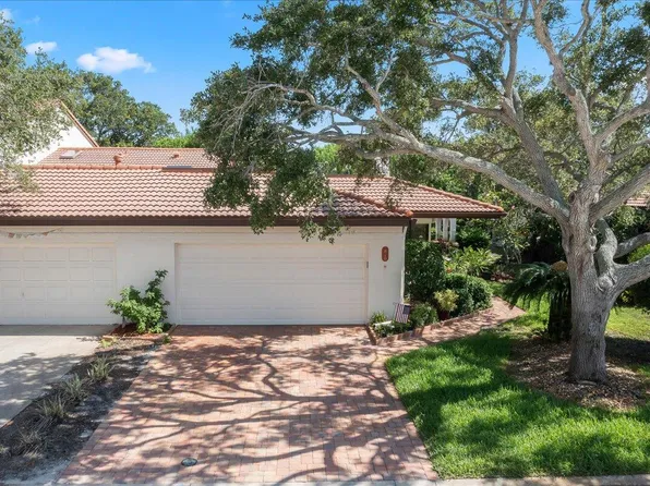 810 Parkside Pl, Satellite Beach, FL 32937