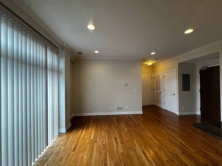 1336 W Morse Ave #202 — Photo 8