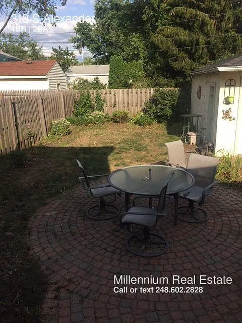 4 bed, 1314 sqft, $2,450 — Photo 4