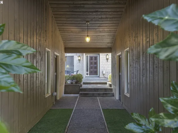 14400 SW 27th Ct, Beaverton, OR 97008