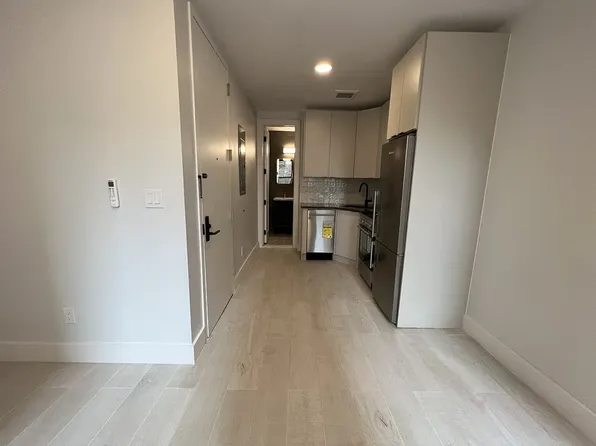 441 East 75th Street image 8 of 14