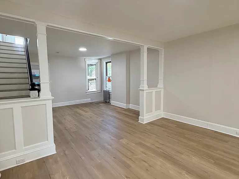 100 N Johnston Ave — Photo 3