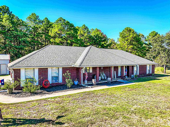 3rd image of 325 Oden Dr