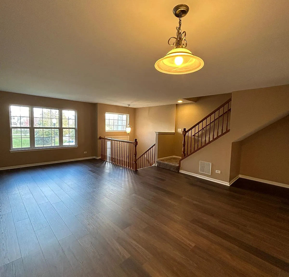 3 bed, 2.5 bath, 1757 sqft, $2,695 — Photo 3
