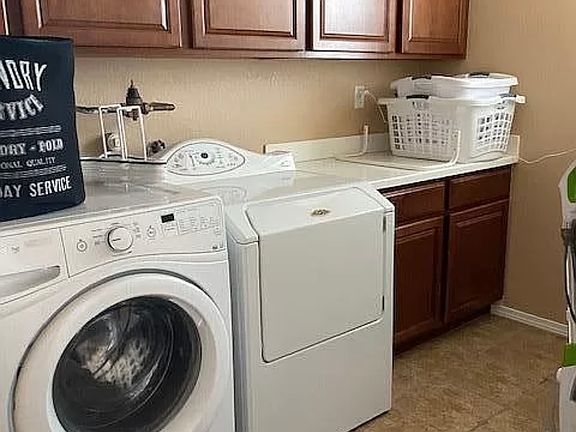 2nd image of 2335 Vista De Colinas Dr SE