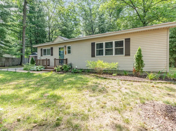 105 Bell Ave, Prudenville, MI 48651