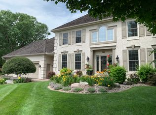 10128 Trotters Path, Eden Prairie, MN 55347