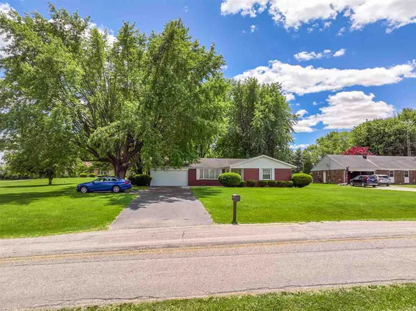 16853 W Delaware St, Cambridge City, IN 47327