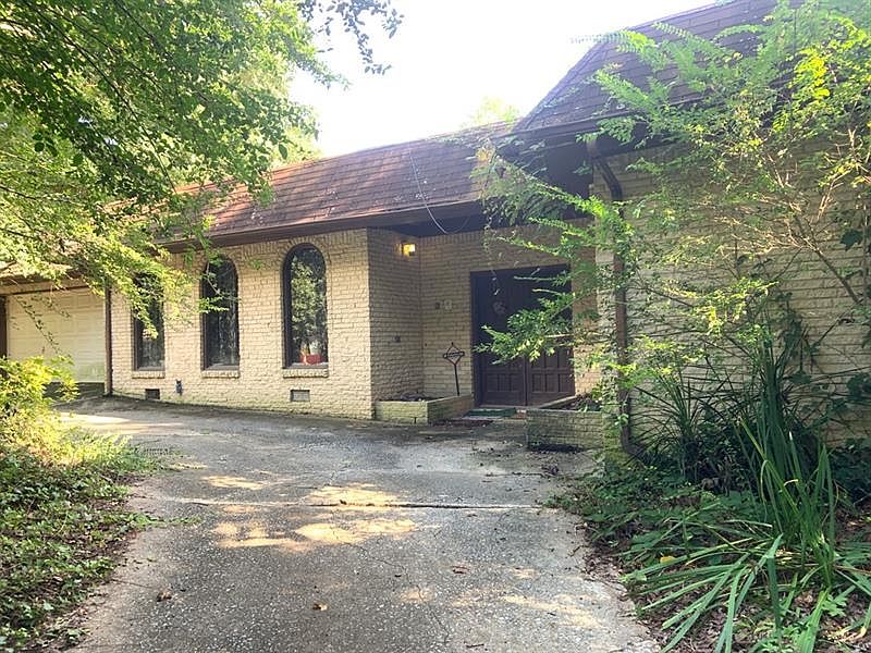 2nd image of 2190 Montilly Pl
