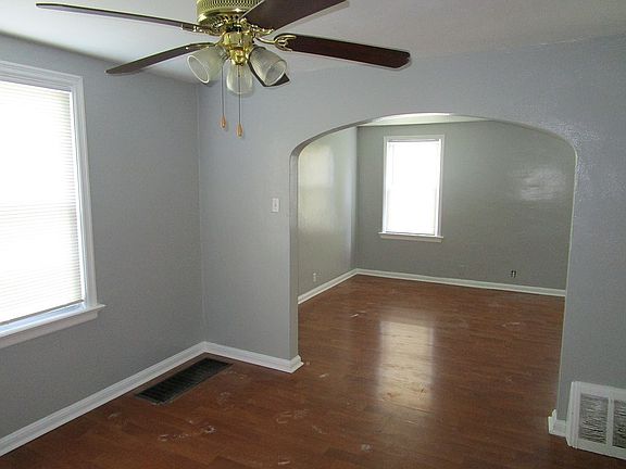3rd image of 3308 S Gordon Ct