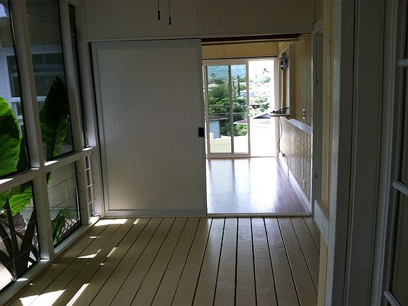 Screened Porch & Bonus Room
