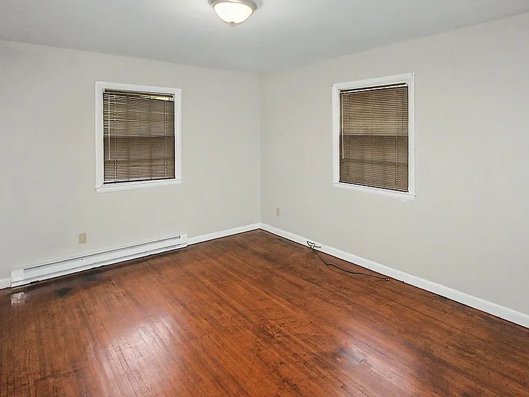4121-2 Walker Rd — Photo 13
