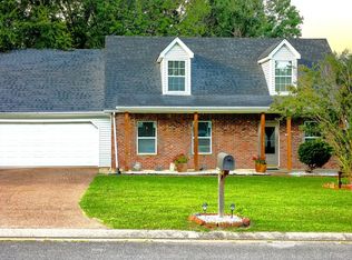 104 Redbud Ln, La Vergne, TN 37086