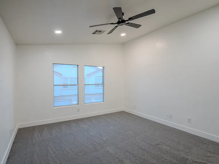 2566 Velez Valley Way — Photo 5