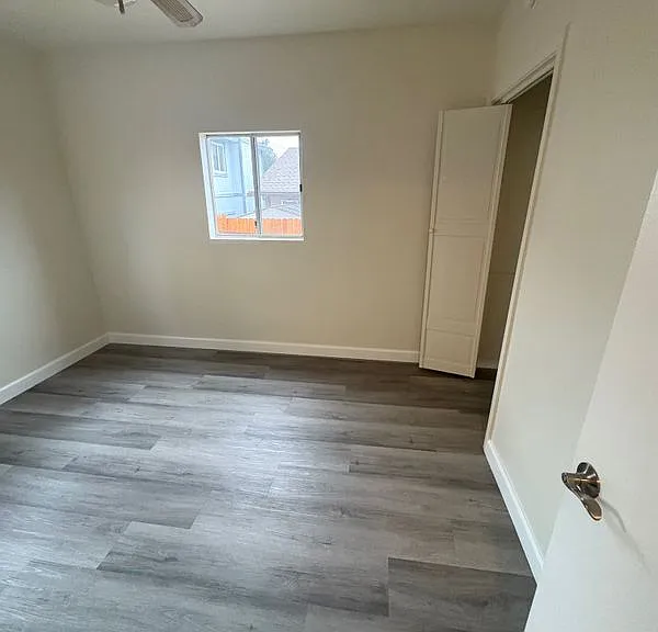 23162 Smith Rd — Photo 15
