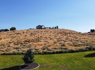 127 NW Willamette Hts W, West Richland, WA 99353