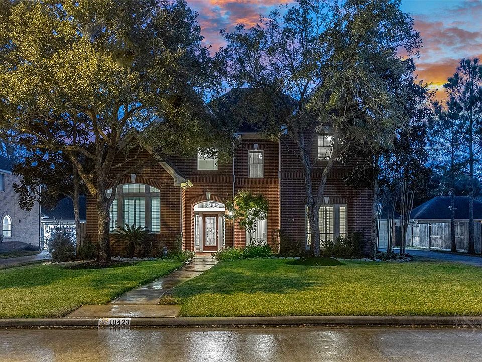 1st image of 19423 Desert Ivy Dr