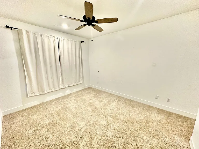 580 N Adler Ln — Photo 20