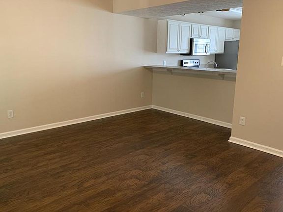 5th image of 300 McConville Rd APT 35