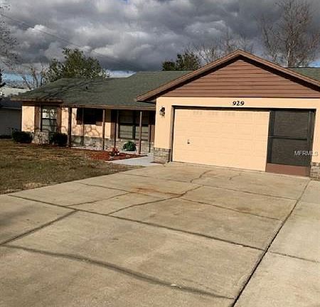 3rd image of 929 Lovington Dr