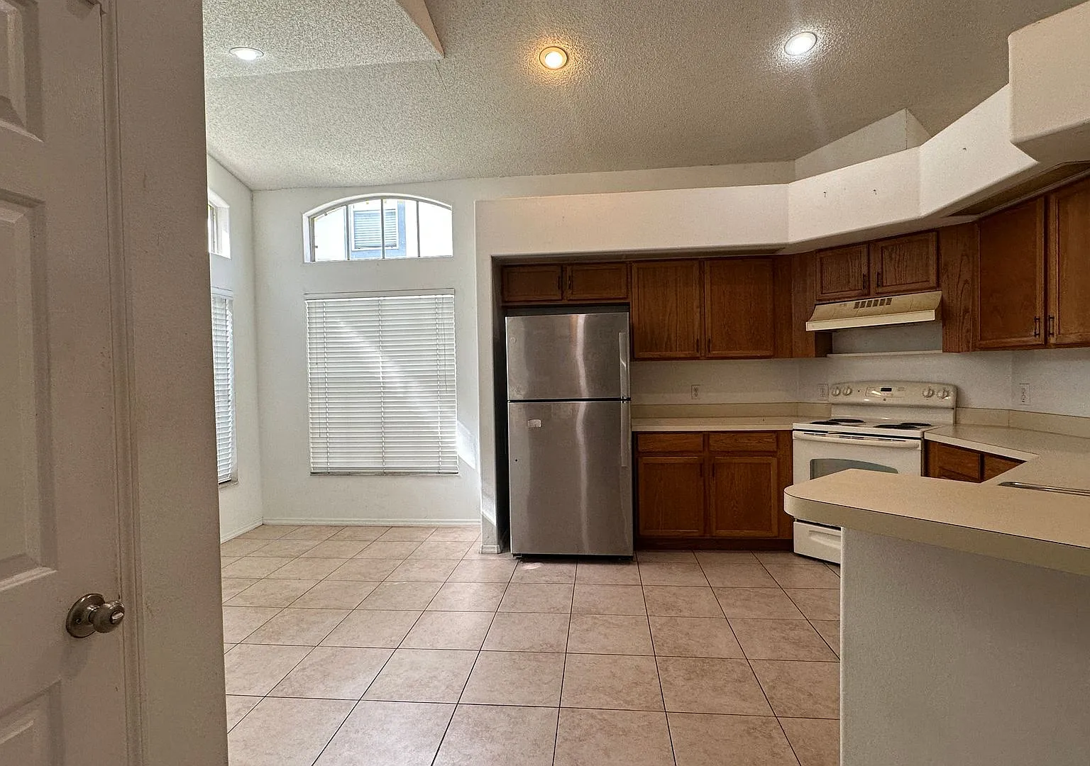 Spacious 3BR/2BA Oviedo Home with Fenced Backyard — Photo 3