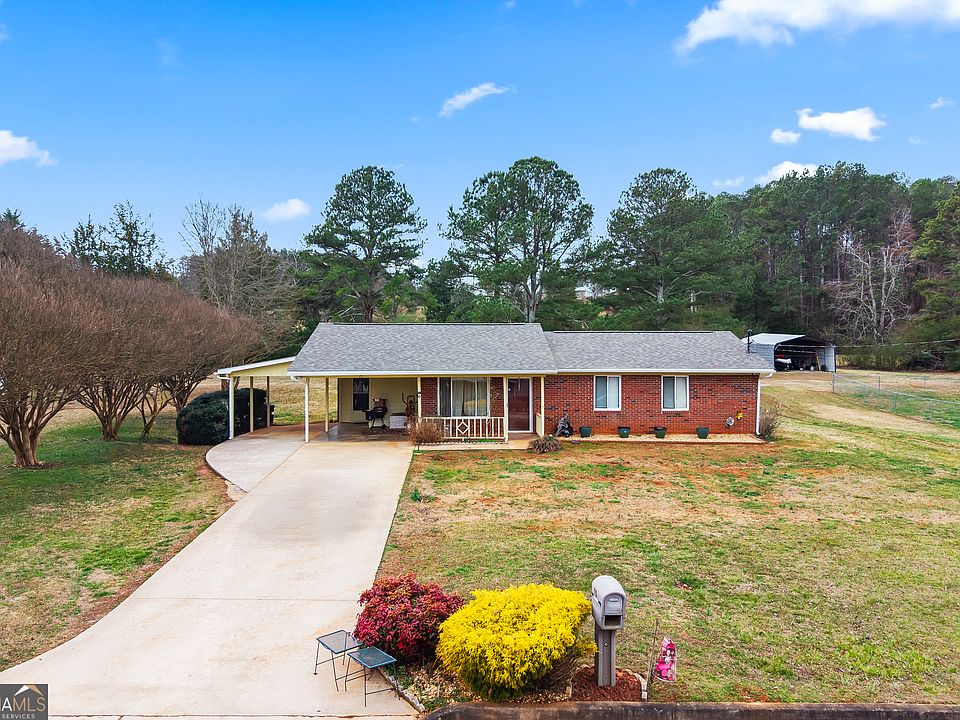 1st image of 75 Country View Dr