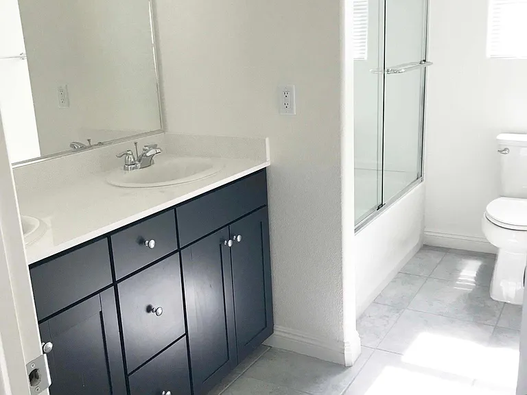 7639 Lush Oasis Ave — Photo 4