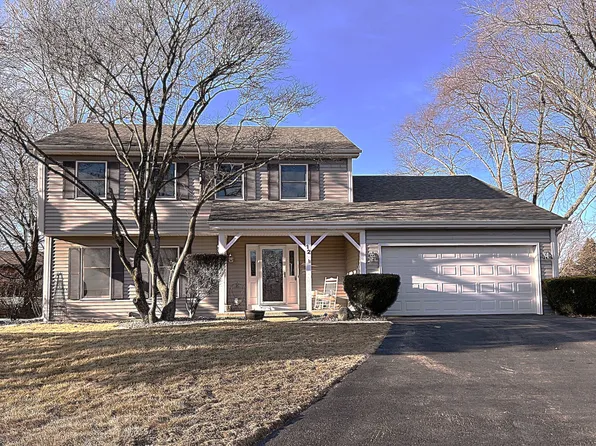 12 Briargate Cir, Sugar Grove, IL 60554