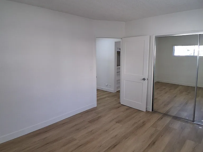 7245 Franklin Avenue — Photo 24