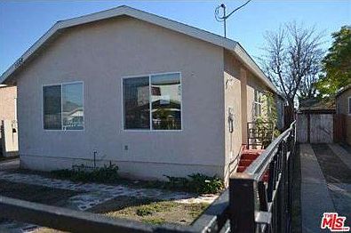 2nd image of 1588 W 36th Pl
