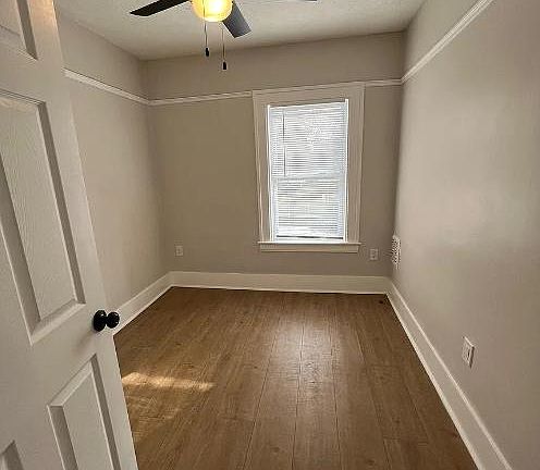 4th image of 8004 Lake Ave #2