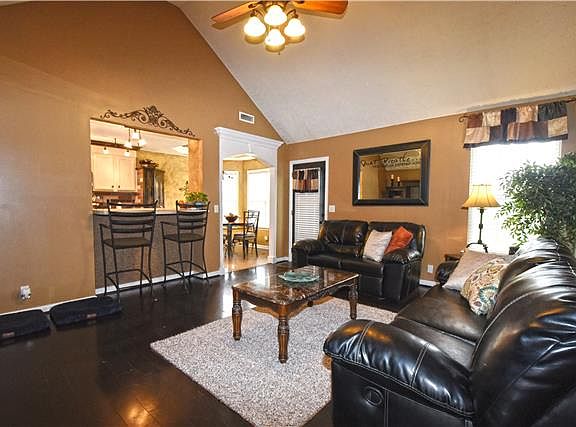 2nd image of 4265 Birch Dr