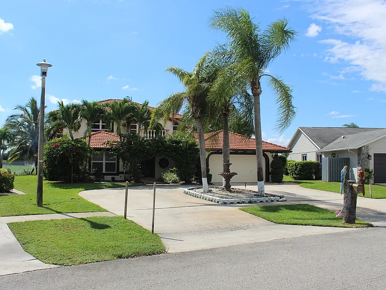 13847 Geranium Pl — Photo 1